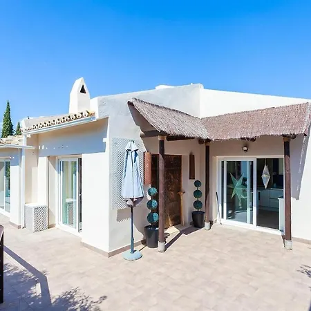 Villa Los Limoneros - East Marbella Villa *