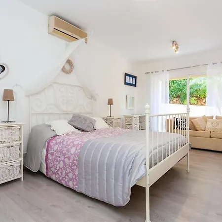 Villa Los Limoneros - East Marbella Villa